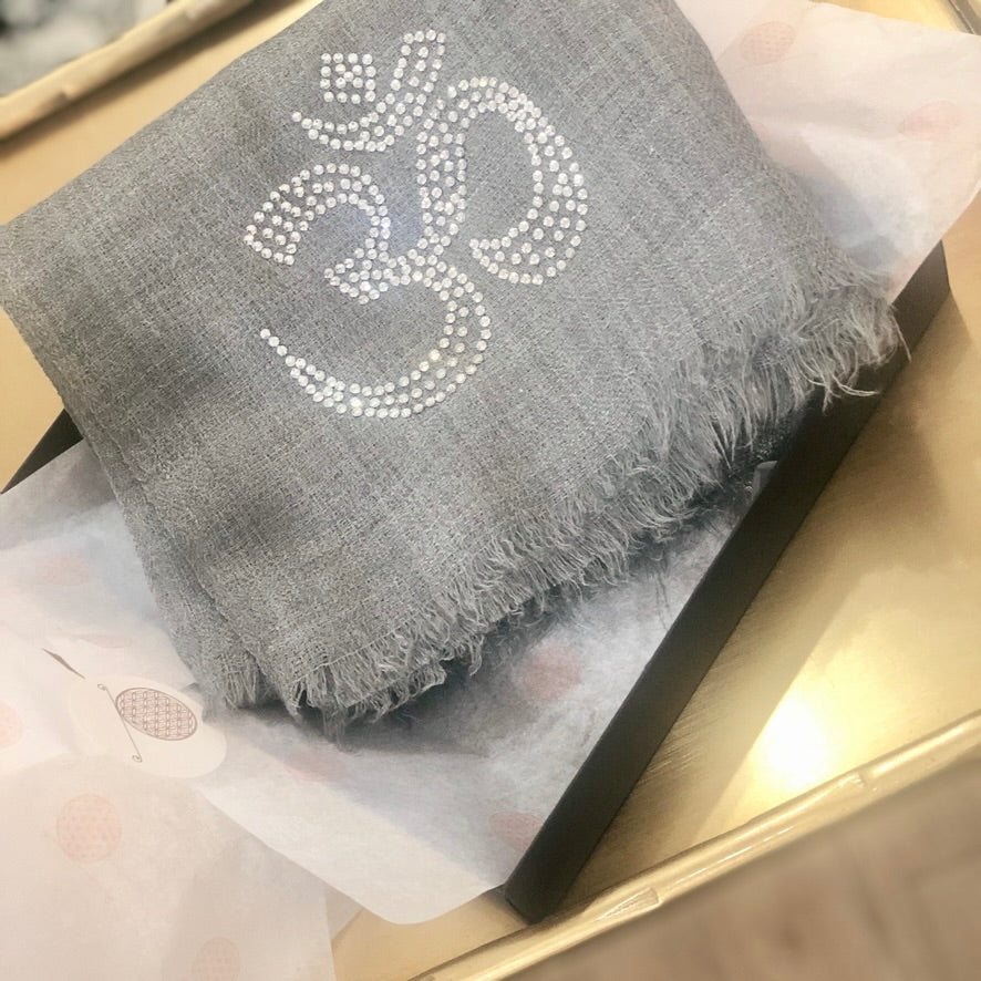 Personalized crystal shawl - Custom initial or logo